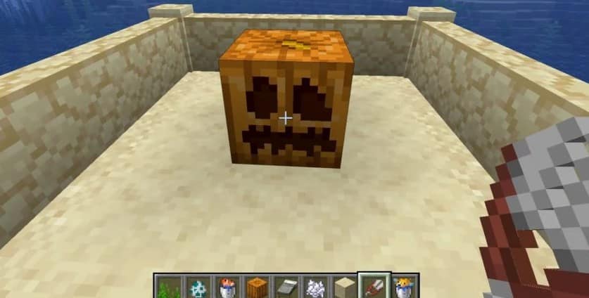 the results of using shears on a pumpkin in minecraft makes a carved pumpkin